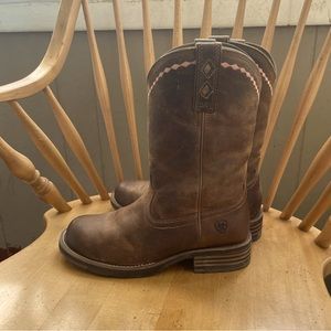 ARIAT Unbridled Roper Western Boo